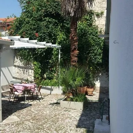 Apartment Eni